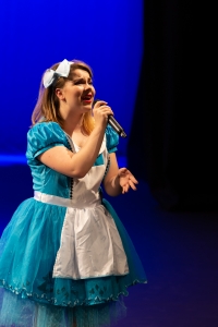Singing Lessons, Vocal Coaching, Musical Theatre, melbourne western suburbs, singing teacher, learn to sing, pre-tertiary music theatre training